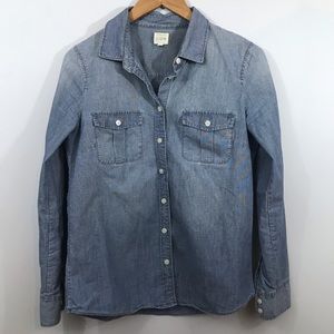 💸 5 for $25 💸 J. Crew denim shirt